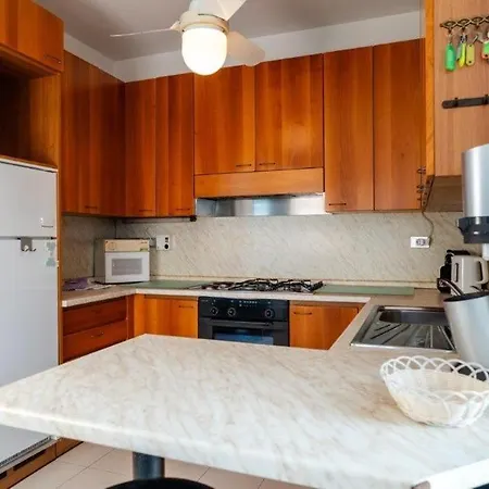 Airone Albarella Island